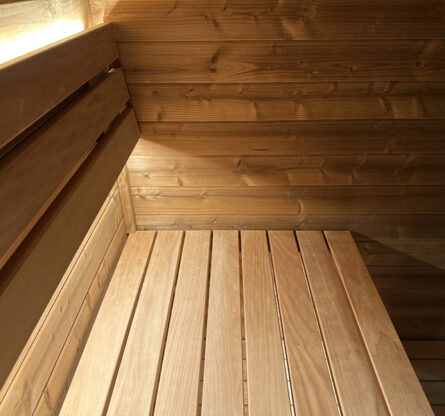 WHB Cube sauna 250 canopy bank